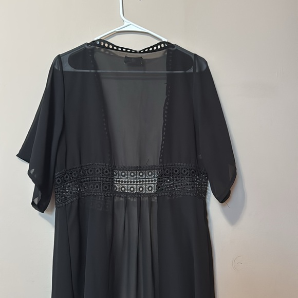JC Sunny Kimono with lace detail wide sleeves fits like a large - Picture 5 of 5